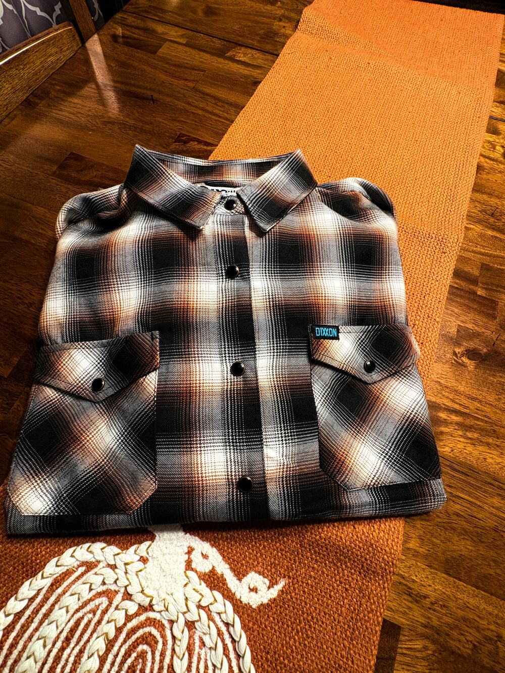 DDDixxon Bondo Bucket Flannel Shirt Womens Size L Long Sleeve Pearl Snap Plaid